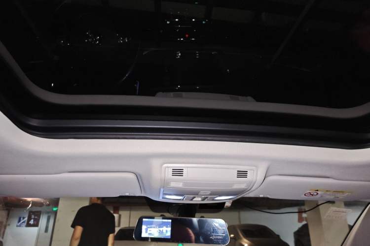 Used Volkswagen Tharu 2019 280TSI Two-Wheel Drive Flagship Version China VI Standard Headliner