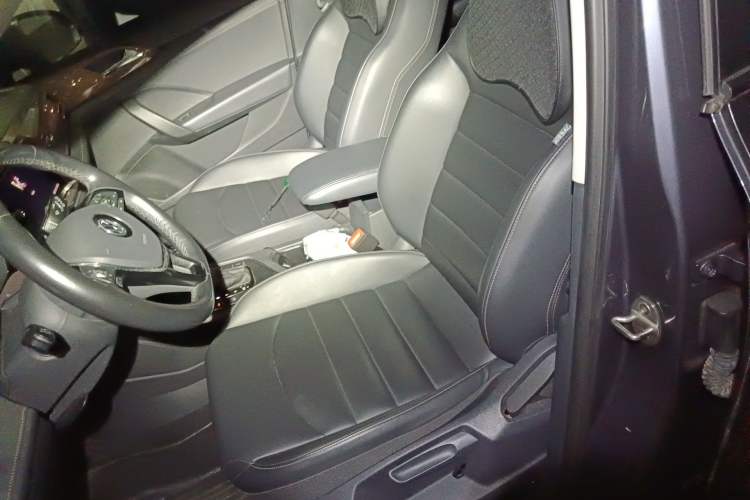 Used Volkswagen Tharu 2019 280TSI Two-Wheel Drive Luxury Edition China V Standard Left Front Seat