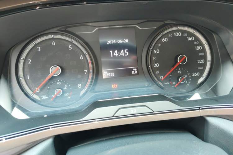 Used Volkswagen Tharu 2019 280TSI Two-Wheel Drive Luxury Version China VI Standard Odometer Close Up
