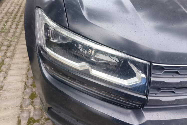 Used Volkswagen Tharu 2019 280TSI Two-Wheel Drive Luxury Edition China V Standard Right Front Headlight