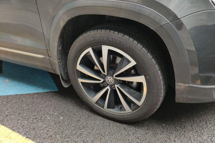 Used Volkswagen Tharu 2019 330TSI Four-Wheel Drive Luxury Edition China VI Standard Right Front Wheel Hub