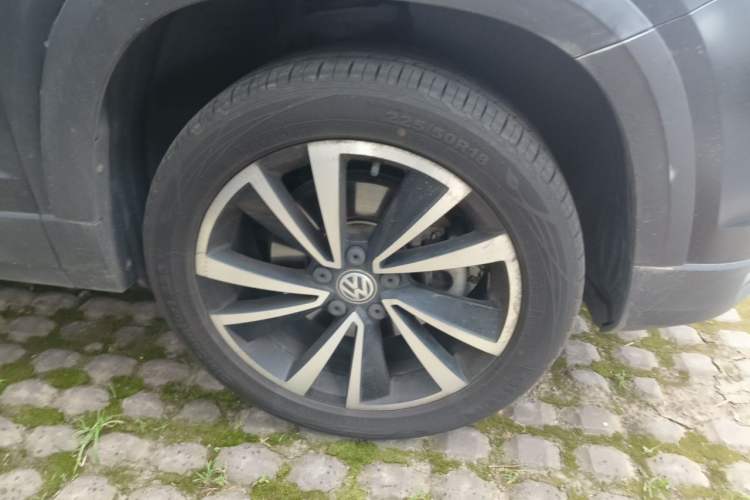 Used Volkswagen Tharu 2019 280TSI Two-Wheel Drive Luxury Edition China V Standard Right Front Wheel Hub