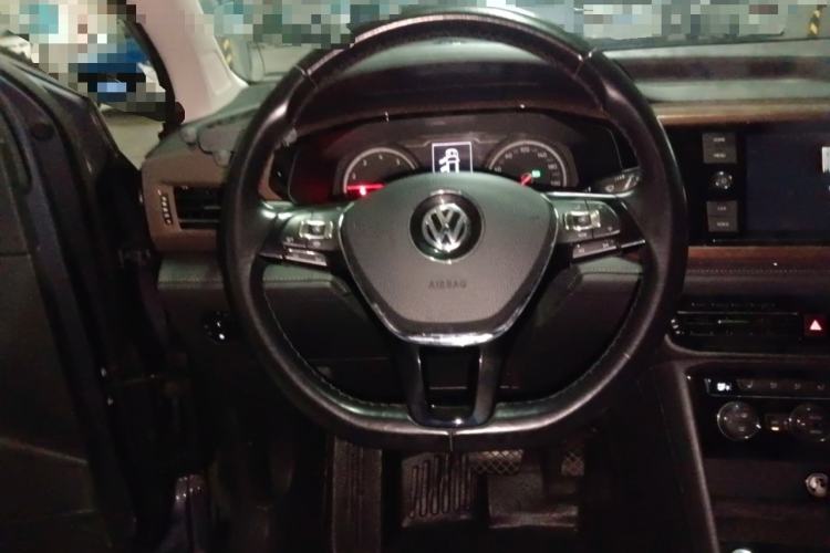Used Volkswagen Tharu 2019 280TSI Two-Wheel Drive Luxury Edition China V Standard Steering Wheel