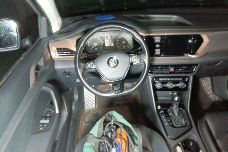 Used Volkswagen Tharu 2019 280TSI Two-Wheel Drive Luxury Version China VI Standard Steering Wheel