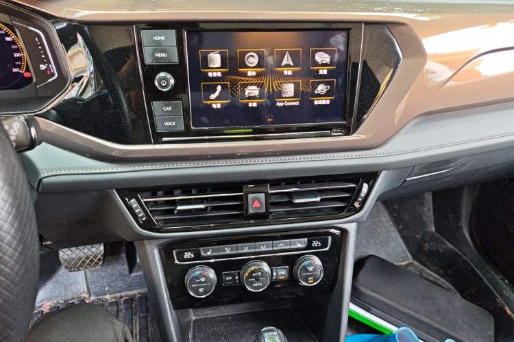 Used Volkswagen Tharu 2019 330TSI Four-Wheel Drive Flagship Model China VI Standard Audio And AC Panel