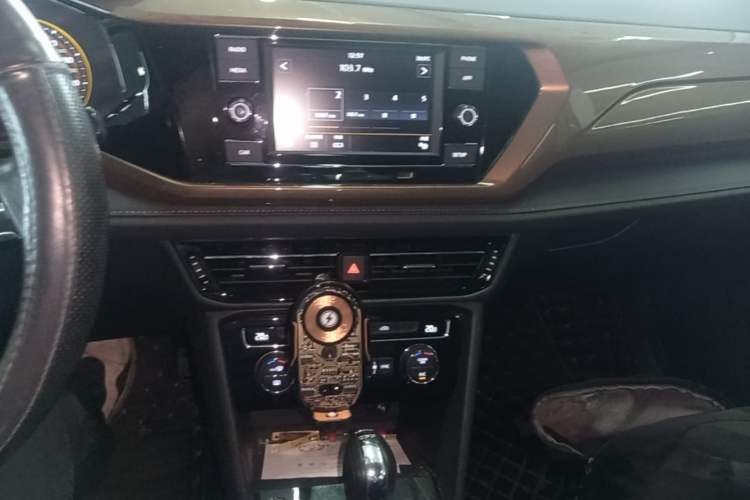 Used Volkswagen Tharu 2019 280TSI Two-Wheel Drive Comfort Edition China VI Standard Audio And AC Panel