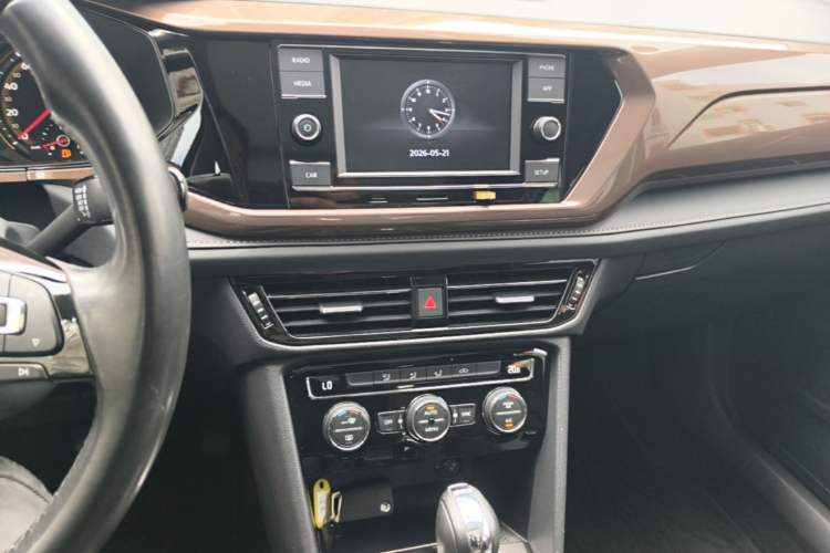 Used Volkswagen Tharu 2019 280TSI Two-Wheel Drive Comfort Edition China VI Standard Audio And AC Panel