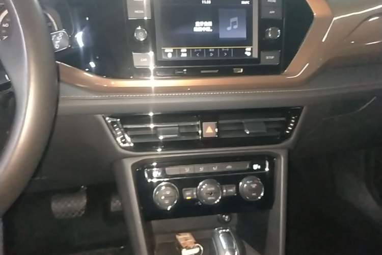 Used Volkswagen Tharu 2019 280TSI Two-Wheel Drive Comfort Edition China V Standard Audio And AC Panel