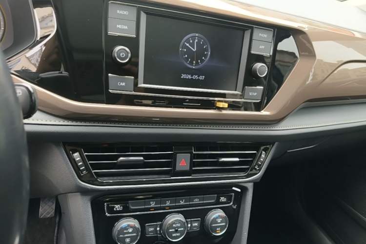 Used Volkswagen Tharu 2019 280TSI Two-Wheel Drive Comfort Edition China VI Standard Audio And AC Panel