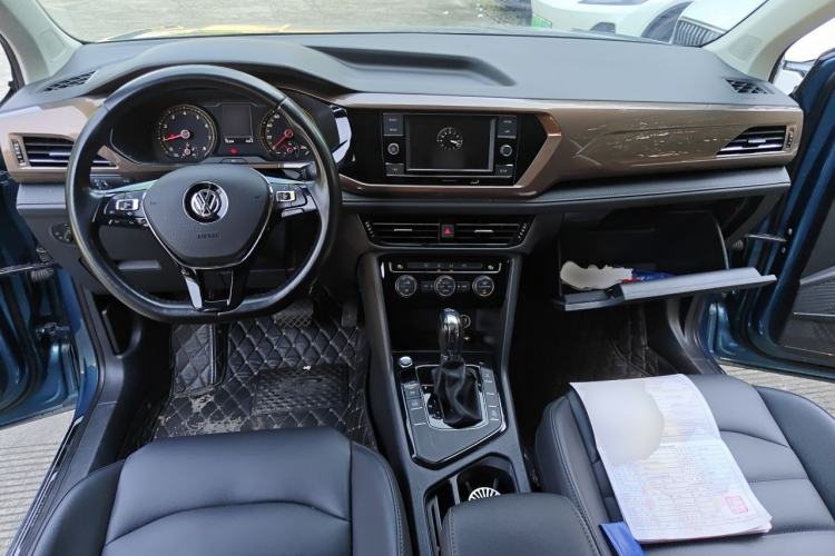 Used Volkswagen Tharu 2019 280TSI Two-Wheel Drive Comfort Edition China VI Standard Center Console