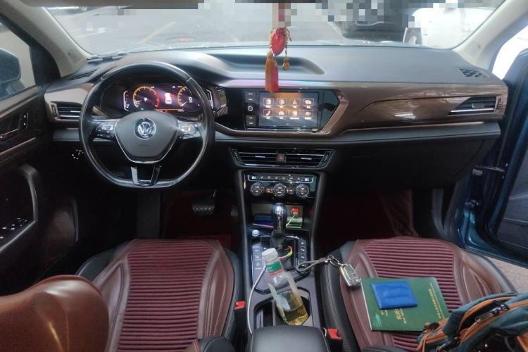 Used Volkswagen Tharu 2019 280TSI Two-Wheel Drive Flagship Version China VI Standard Center Console