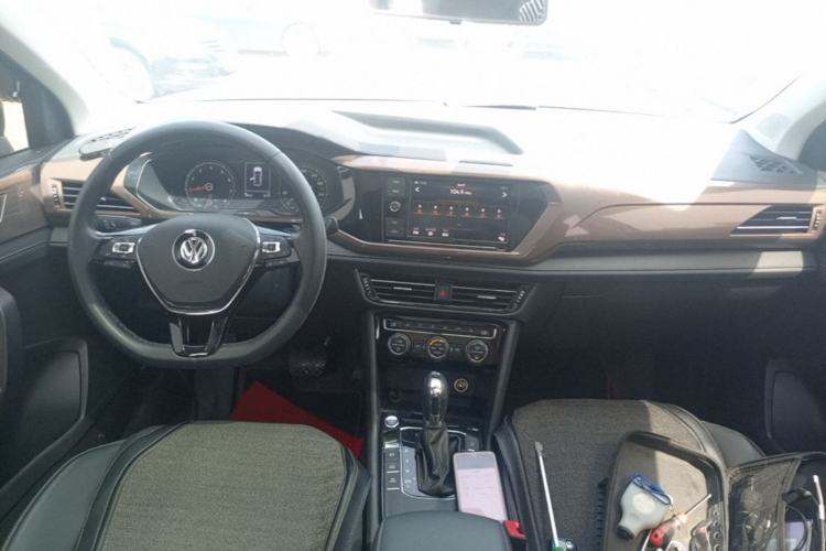 Used Volkswagen Tharu 2019 330TSI Four-Wheel Drive Luxury Edition China VI Standard Center Console