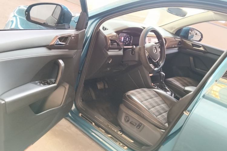 Used Volkswagen Tharu 2019 330TSI Four-Wheel Drive Flagship Model China VI Standard Driver Seat