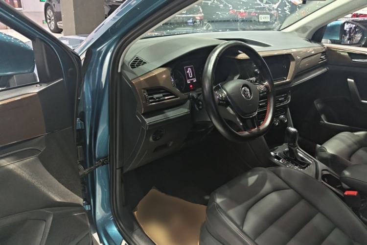 Used Volkswagen Tharu 2019 280TSI Two-Wheel Drive Luxury Version China VI Standard Driver Seat