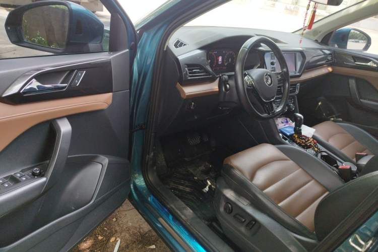 Used Volkswagen Tharu 2019 330TSI Four-Wheel Drive Flagship Model China VI Standard Driver Seat