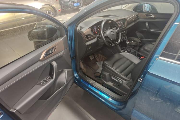 Used Volkswagen Tharu 2019 280TSI Two-Wheel Drive Luxury Edition China V Standard Driver Seat