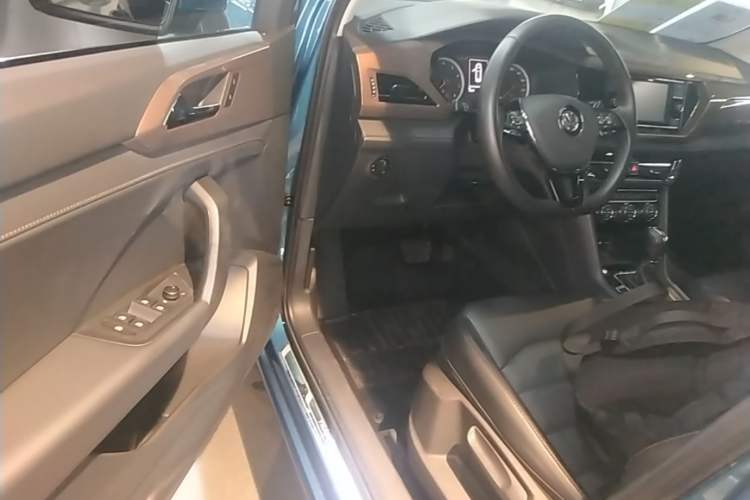 Used Volkswagen Tharu 2019 280TSI Two-Wheel Drive Comfort Edition China V Standard Driver Seat