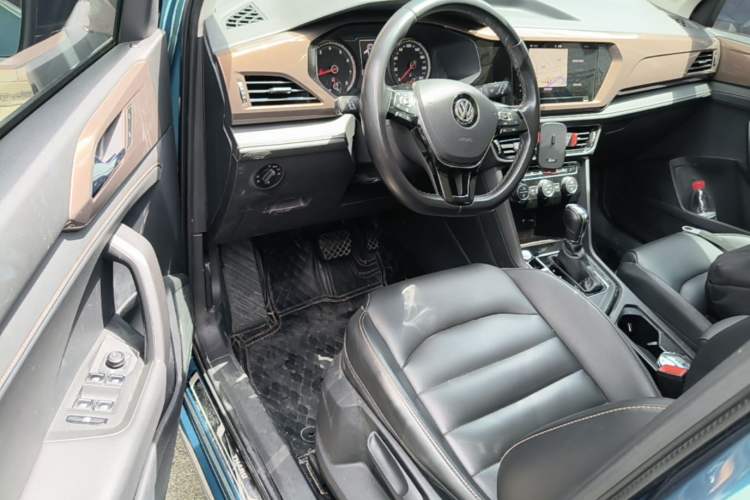Used Volkswagen Tharu 2019 280TSI Two-Wheel Drive Luxury Version China VI Standard Driver Seat