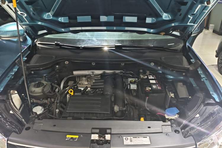 Used Volkswagen Tharu 2019 280TSI Two-Wheel Drive Luxury Version China VI Standard Engine Bay