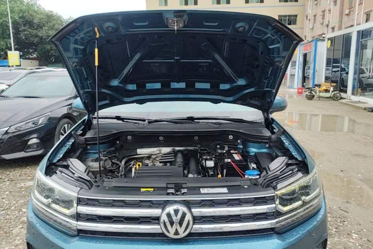 Used Volkswagen Tharu 2019 280TSI Two-Wheel Drive Flagship Version China VI Standard Engine Bay