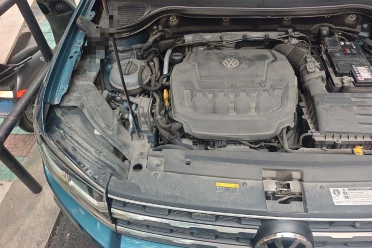 Used Volkswagen Tharu 2019 330TSI Four-Wheel Drive Flagship Model China VI Standard Engine Bay Right