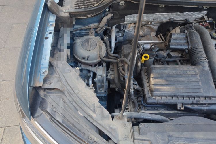 Used Volkswagen Tharu 2019 280TSI Two-Wheel Drive R-Line China V Standard Engine Bay Right