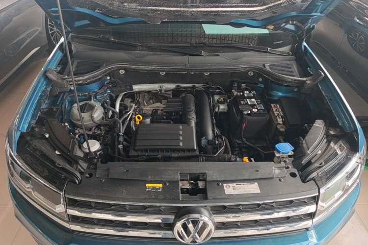 Used Volkswagen Tharu 2019 280TSI Two-Wheel Drive Luxury Version China VI Standard Engine Bay