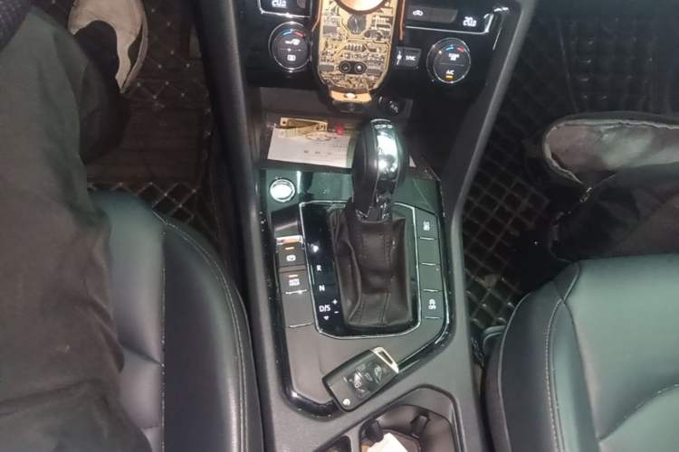 Used Volkswagen Tharu 2019 280TSI Two-Wheel Drive Comfort Edition China VI Standard Gear Lever