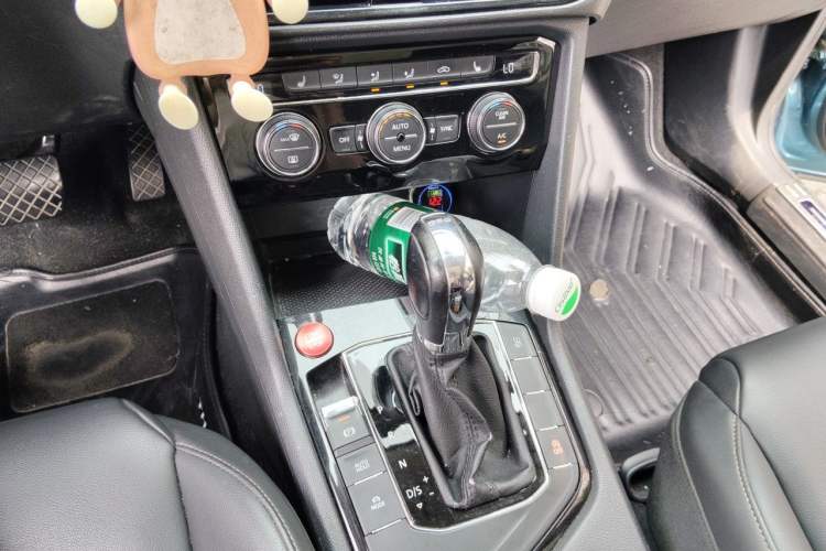 Used Volkswagen Tharu 2019 280TSI Two-Wheel Drive Comfort Edition China VI Standard Gear Lever