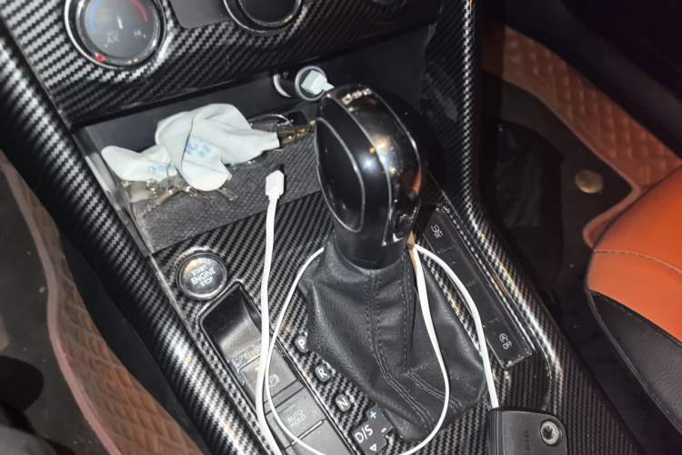 Used Volkswagen Tharu 2019 280TSI Two-Wheel Drive Trend Edition China VI Standard Gear Lever