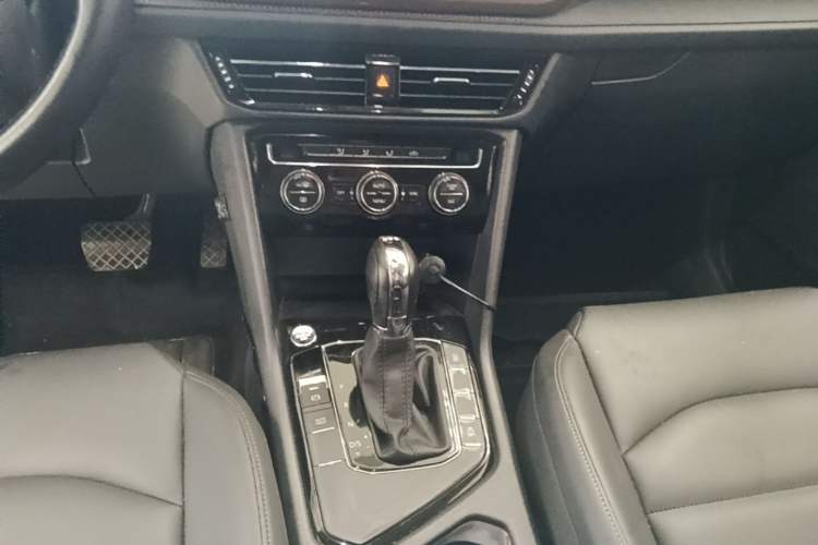 Used Volkswagen Tharu 2019 280TSI Two-Wheel Drive Comfort Edition China V Standard Gear Lever