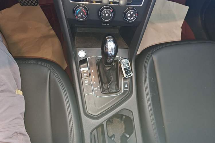 Used Volkswagen Tharu 2019 280TSI Two-Wheel Drive Trend Edition China VI Standard Gear Lever