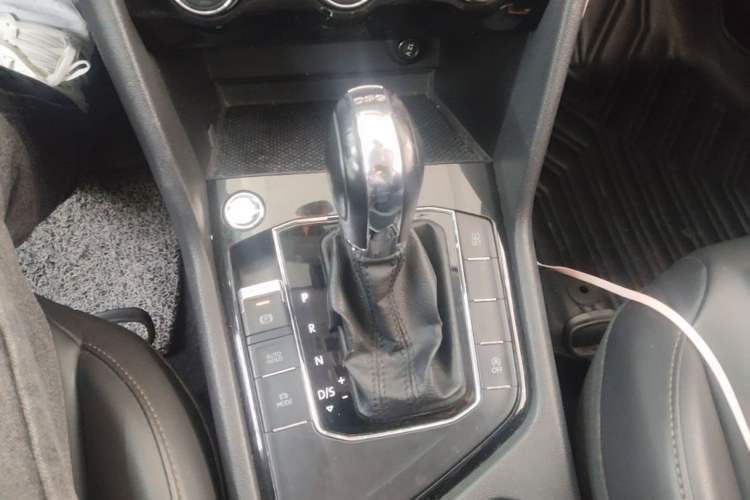 Used Volkswagen Tharu 2019 330TSI Four-Wheel Drive Luxury Edition China VI Standard Gear Lever