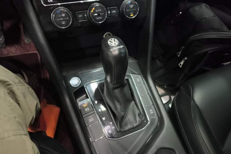 Used Volkswagen Tharu 2019 280TSI Two-Wheel Drive Comfort Edition China VI Standard Gear Lever