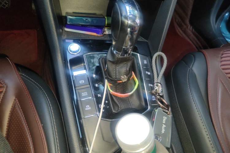 Used Volkswagen Tharu 2019 280TSI Two-Wheel Drive Flagship Version China VI Standard Gear Lever
