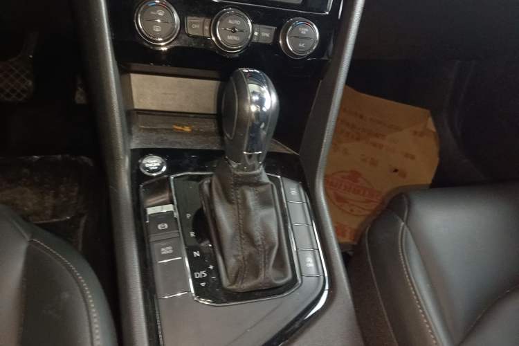 Used Volkswagen Tharu 2019 280TSI Two-Wheel Drive Comfort Edition China VI Standard Gear Lever