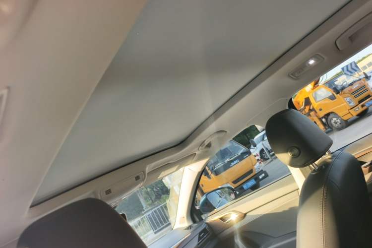 Used Volkswagen Tharu 2019 280TSI Two-Wheel Drive Flagship Version China VI Standard Headliner