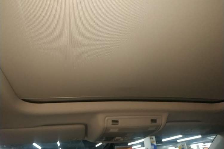 Used Volkswagen Tharu 2019 280TSI Two-Wheel Drive Comfort Edition China V Standard Headliner
