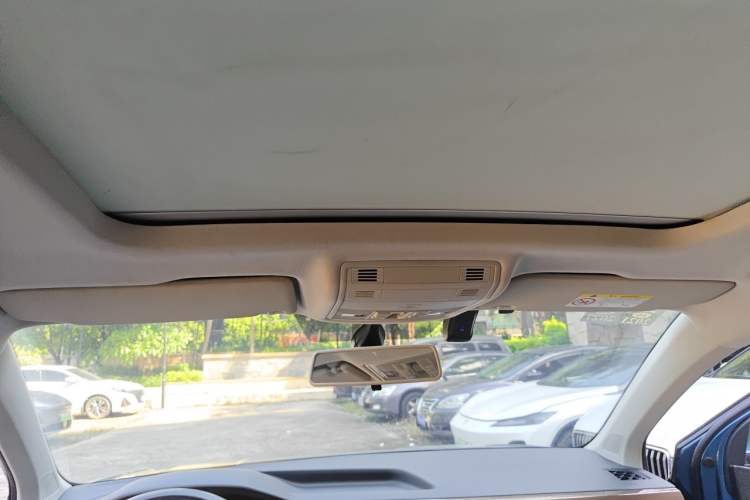 Used Volkswagen Tharu 2019 280TSI Two-Wheel Drive Comfort Edition China VI Standard Headliner