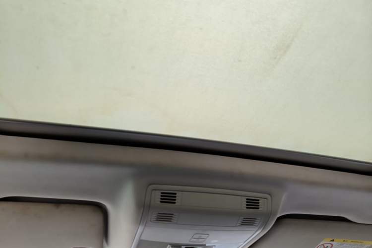 Used Volkswagen Tharu 2019 280TSI Two-Wheel Drive Luxury Version China VI Standard Headliner