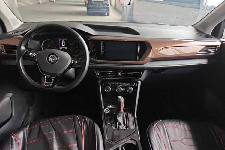 Used Volkswagen Tharu 2019 280TSI Two-Wheel Drive Comfort Edition China V Standard Interior 2