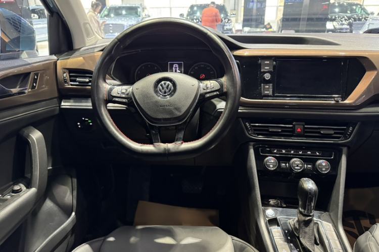 Used Volkswagen Tharu 2019 280TSI Two-Wheel Drive Luxury Version China VI Standard Interior 2