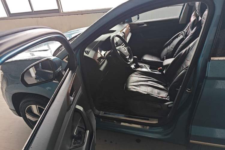 Used Volkswagen Tharu 2019 280TSI Two-Wheel Drive Comfort Edition China V Standard Interior 3