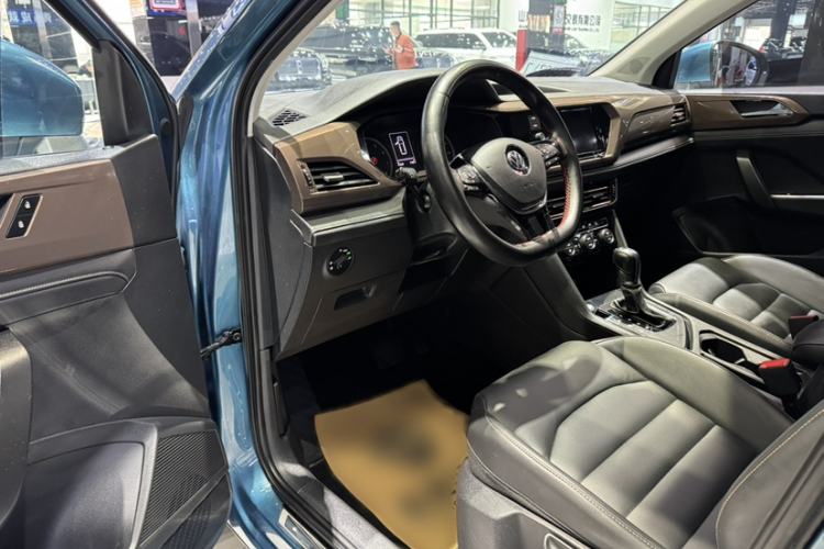 Used Volkswagen Tharu 2019 280TSI Two-Wheel Drive Luxury Version China VI Standard Interior 5