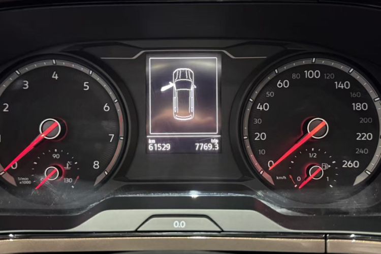 Used Volkswagen Tharu 2019 280TSI Two-Wheel Drive Luxury Version China VI Standard Interior 8
