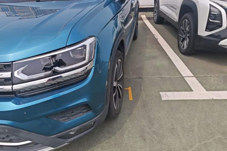 Used Volkswagen Tharu 2019 330TSI Four-Wheel Drive Flagship Model China VI Standard Left Front Headlight