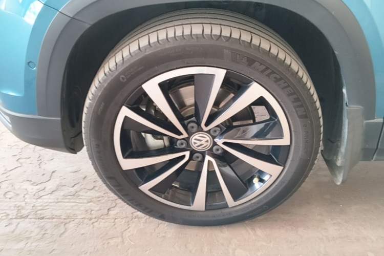 Used Volkswagen Tharu 2019 330TSI Four-Wheel Drive Flagship Model China VI Standard Left Front Wheel Hub