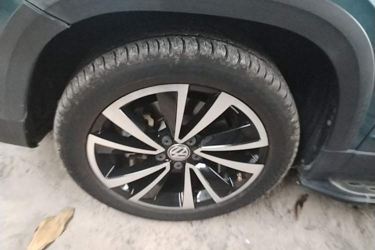 Used Volkswagen Tharu 2019 280TSI Two-Wheel Drive Luxury Version China VI Standard Left Front Wheel Hub