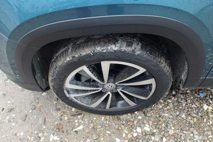 Used Volkswagen Tharu 2019 280TSI Two-Wheel Drive Flagship Version China VI Standard Left Front Wheel Hub