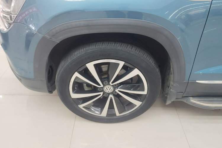 Used Volkswagen Tharu 2019 330TSI Four-Wheel Drive Luxury Edition China VI Standard Left Front Wheel Hub